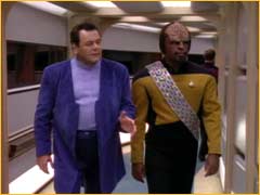 Nikolay Rozhenko et Worf sur l'Enterprise