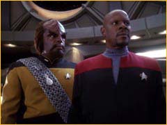 Worf et Benjamin Sisko sur Deep Space Nine