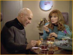 Petit déjeuner entre Picard et Crusher
